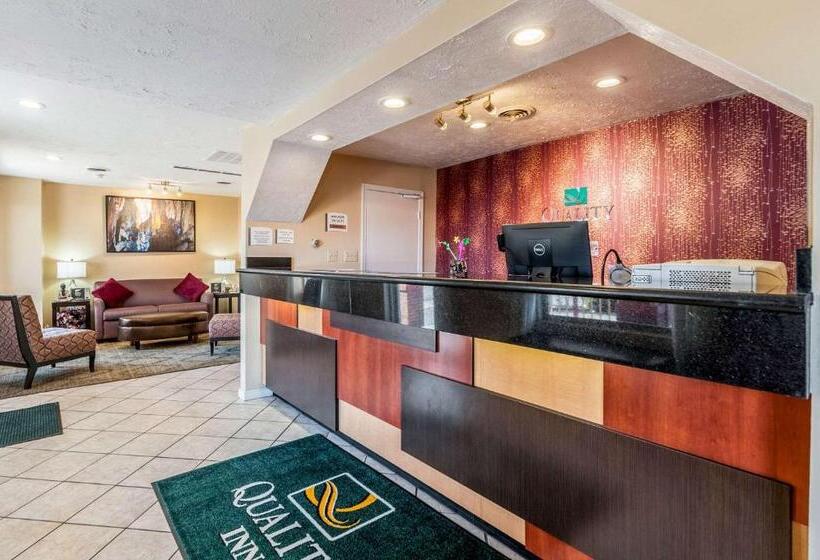 Отель Quality Inn