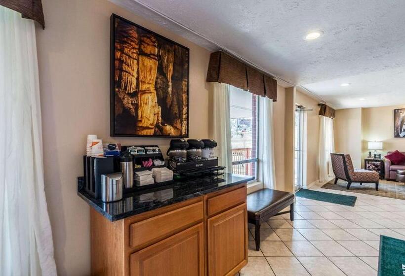 Отель Quality Inn