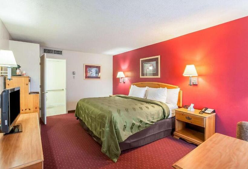 Отель Quality Inn