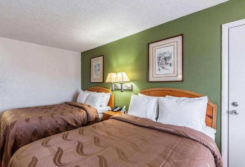 Отель Quality Inn