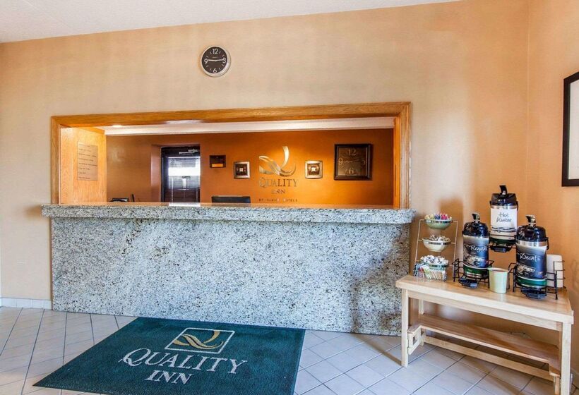 Отель Quality Inn