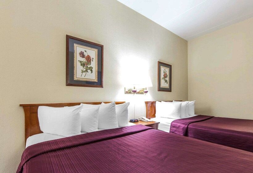 Отель Quality Inn