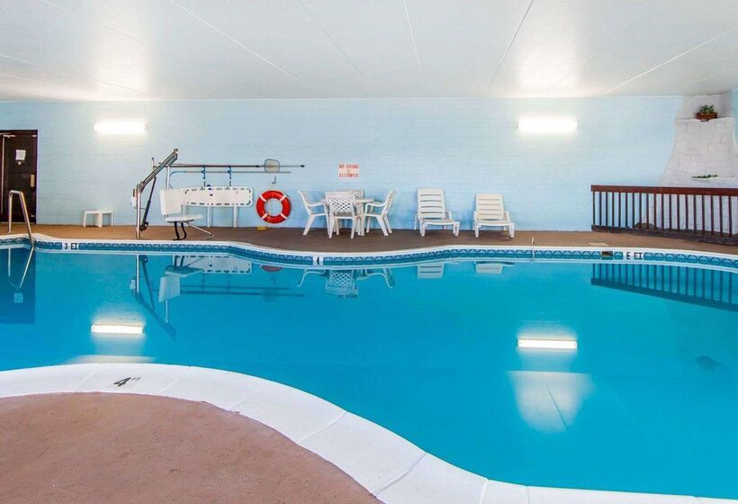 Отель Quality Inn