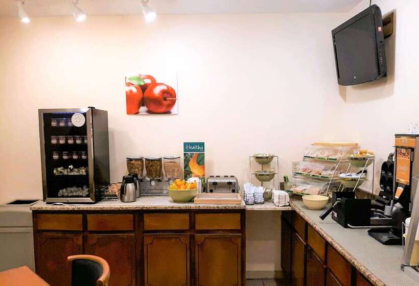 فندق Quality Inn Near Manatee Springs State Park