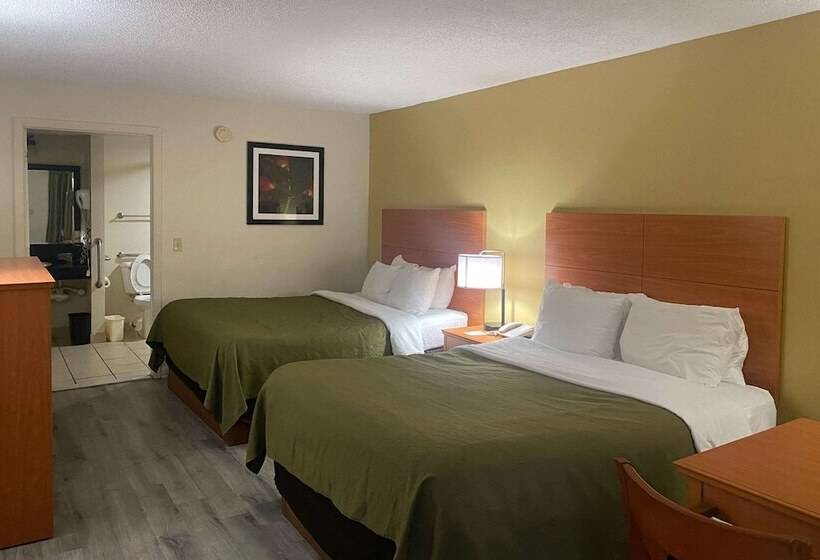 فندق Quality Inn Near Manatee Springs State Park