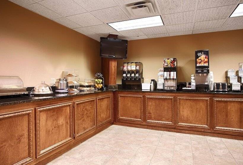 בית מלון כפרי Quality Inn & Suites