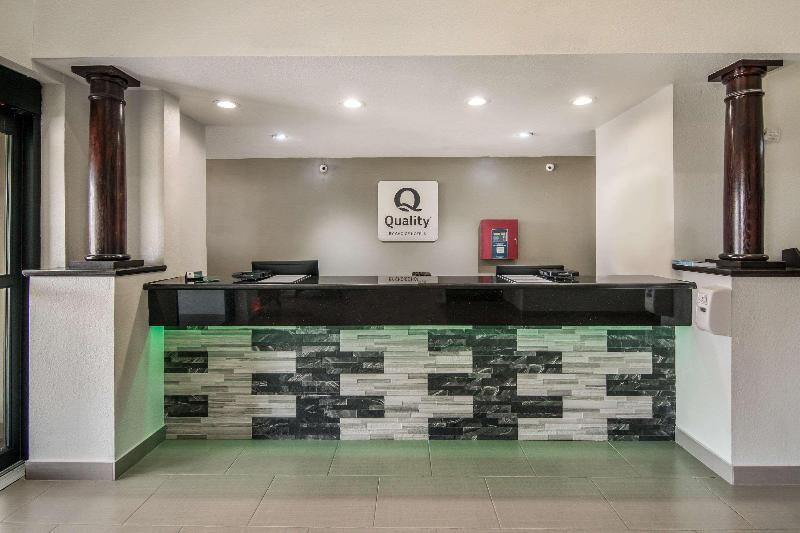 בית מלון כפרי Quality Inn & Suites