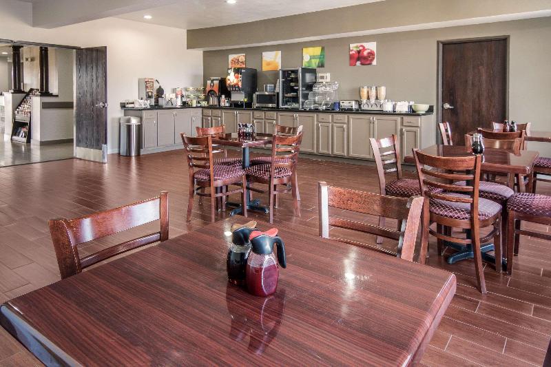 בית מלון כפרי Quality Inn & Suites