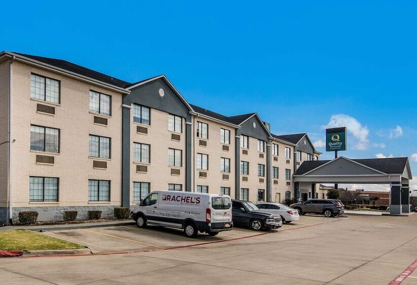 בית מלון כפרי Quality Inn & Suites