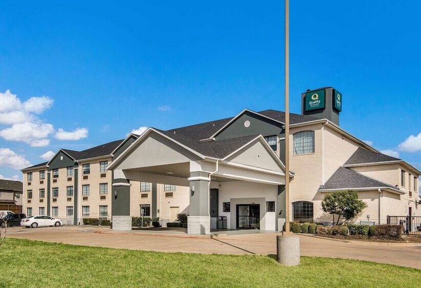 בית מלון כפרי Quality Inn & Suites