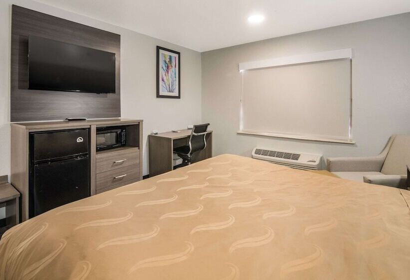 בית מלון כפרי Quality Inn & Suites