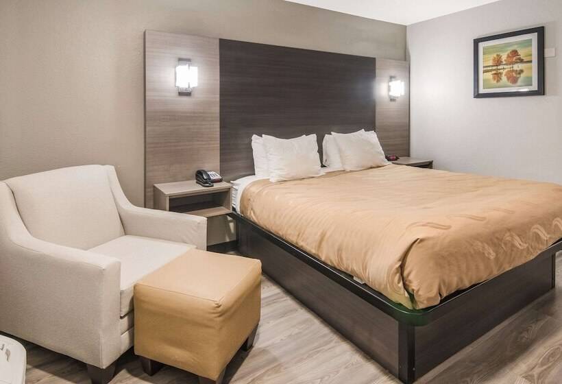 בית מלון כפרי Quality Inn & Suites