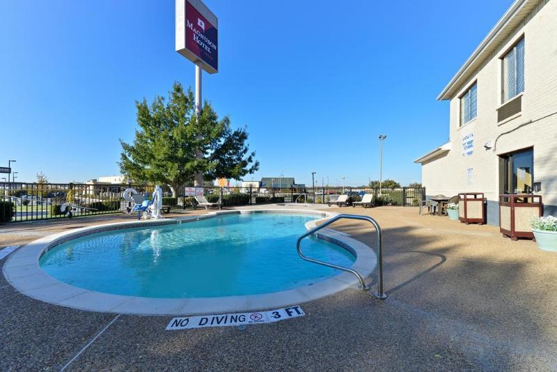 בית מלון כפרי Quality Inn & Suites