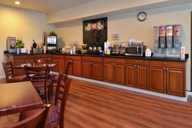 בית מלון כפרי Quality Inn & Suites