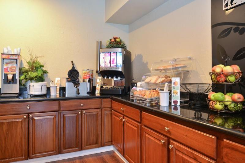 בית מלון כפרי Quality Inn & Suites