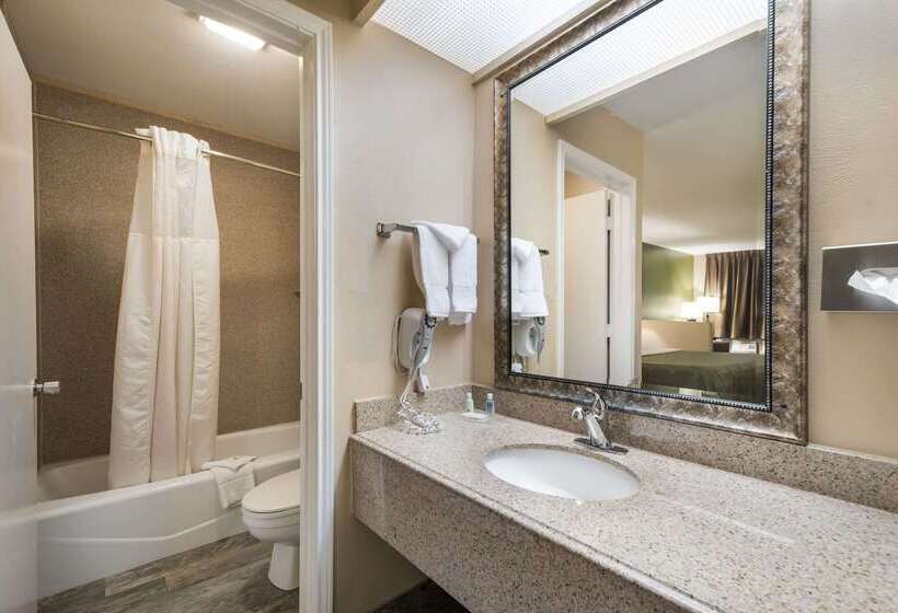 호텔 Quality Inn & Suites Garland   East Dallas