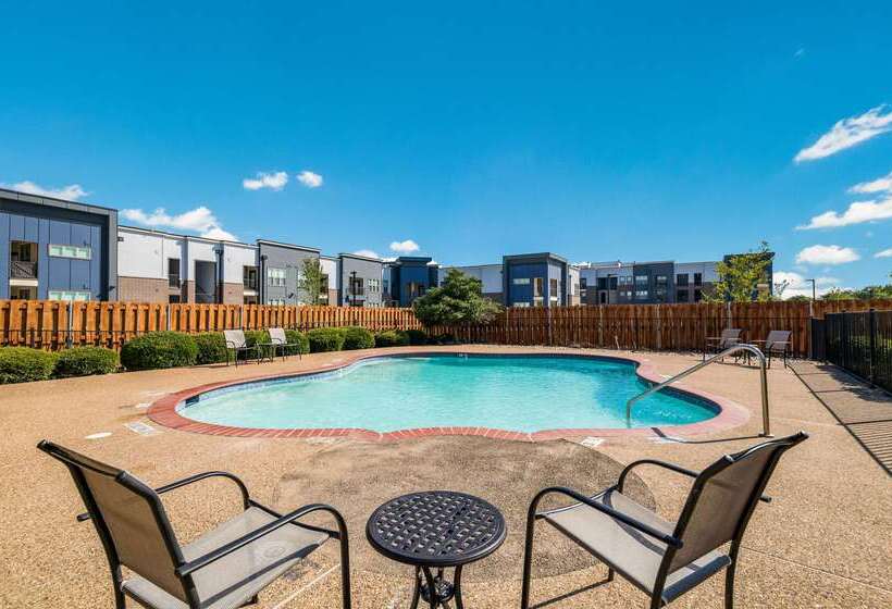 호텔 Quality Inn & Suites Garland   East Dallas