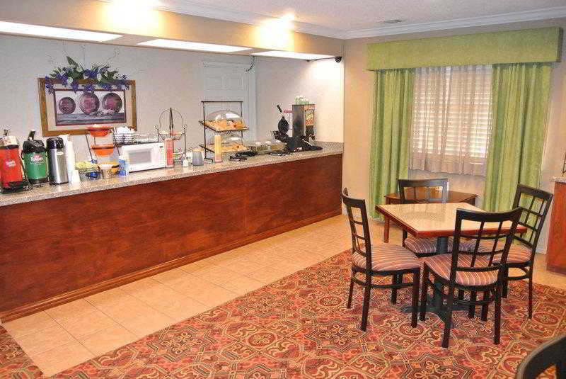 호텔 Quality Inn & Suites Garland   East Dallas