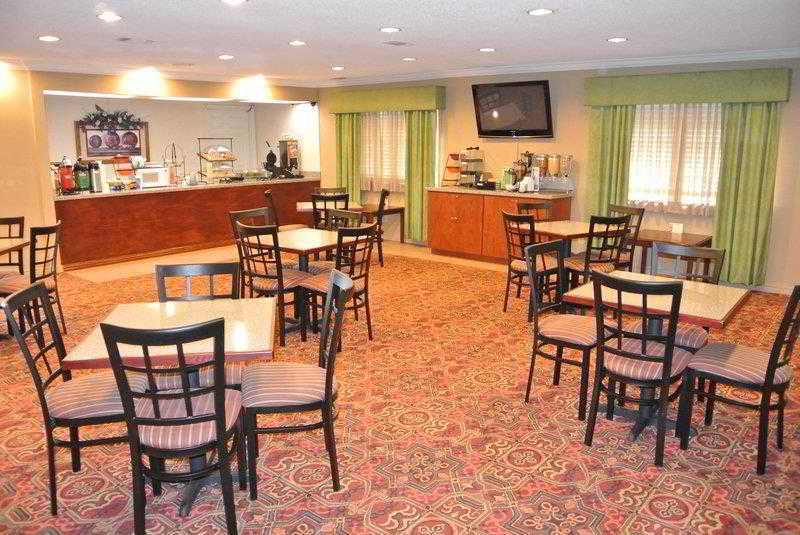 호텔 Quality Inn & Suites Garland   East Dallas