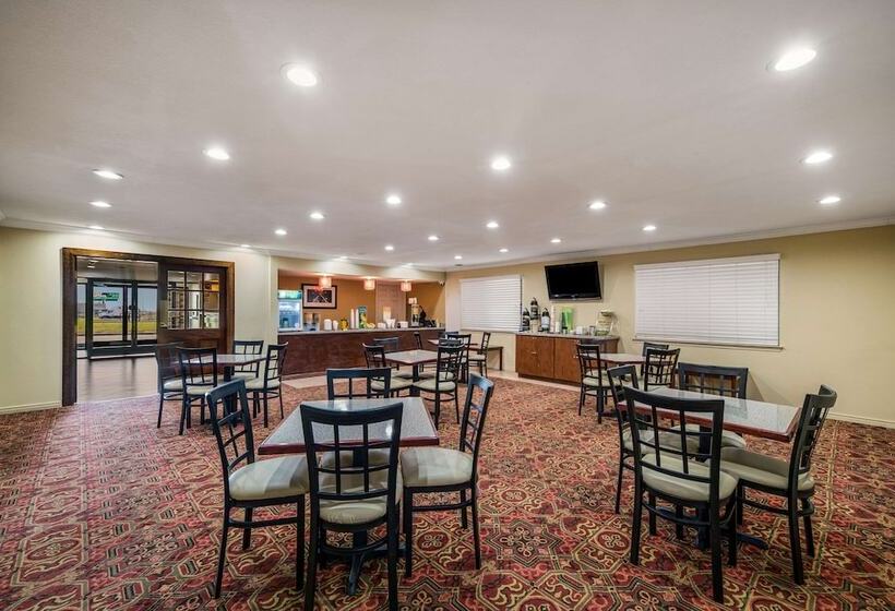 호텔 Quality Inn & Suites Garland   East Dallas