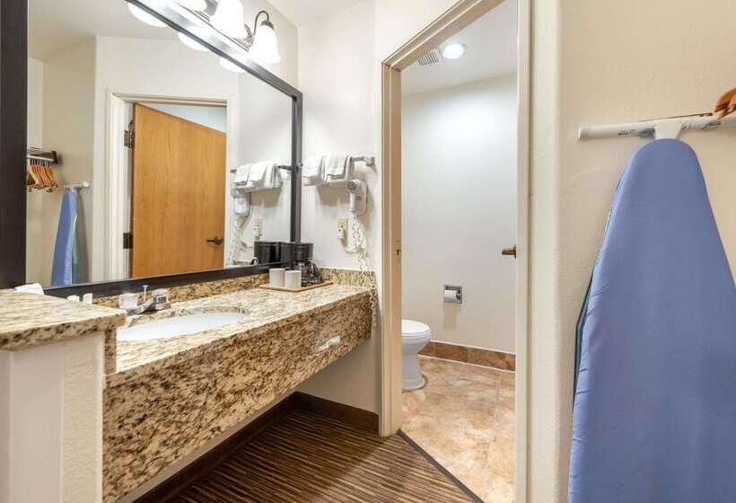 فندق Quality Inn & Suites Limon