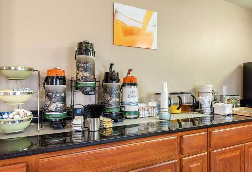 فندق Quality Inn & Suites Limon