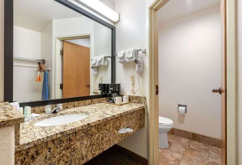 فندق Quality Inn & Suites Limon