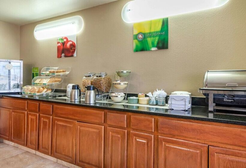 فندق Quality Inn & Suites Limon