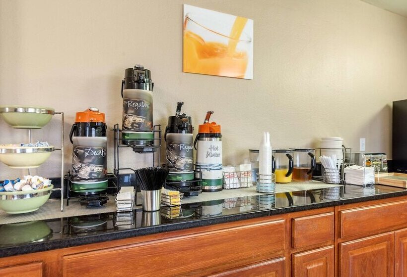 فندق Quality Inn & Suites Limon