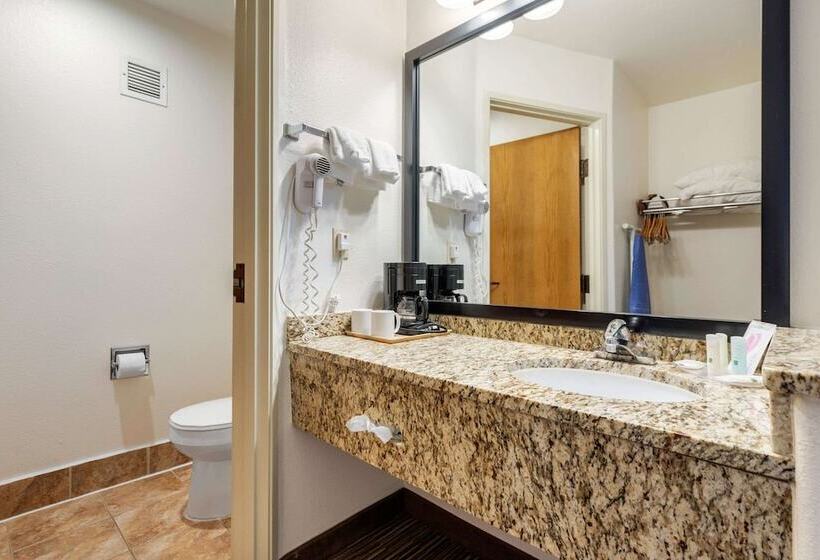 فندق Quality Inn & Suites Limon
