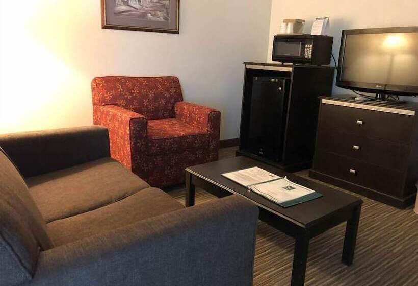 فندق Quality Inn & Suites Limon