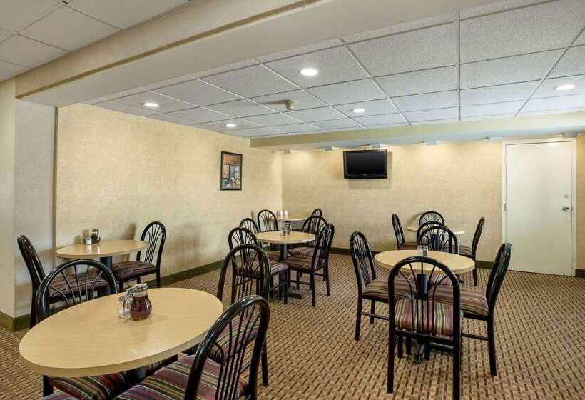 Отель Quality Inn & Suites Near I480 And I29