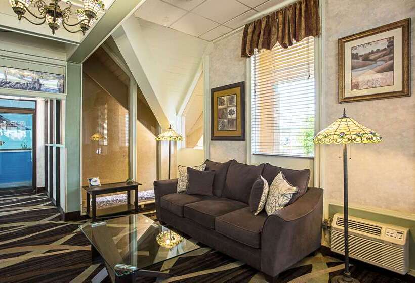 هتل Quality Inn & Suites Near I480 And I29