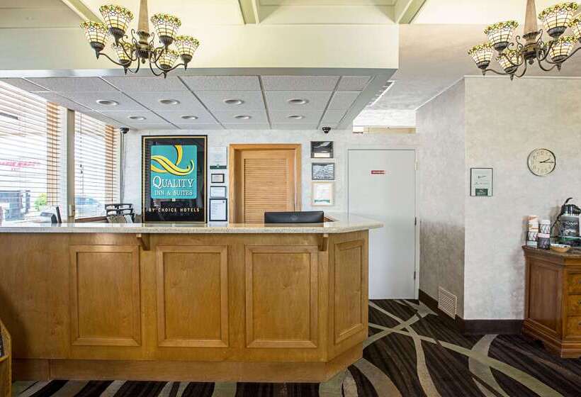 هتل Quality Inn & Suites Near I480 And I29