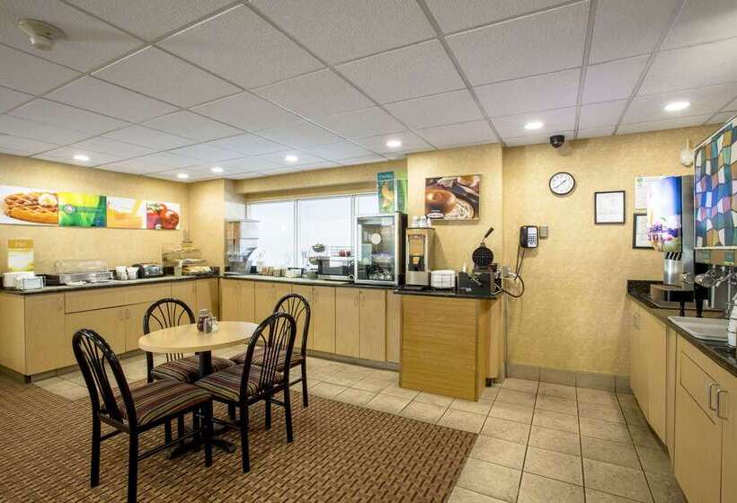 Отель Quality Inn & Suites Near I480 And I29