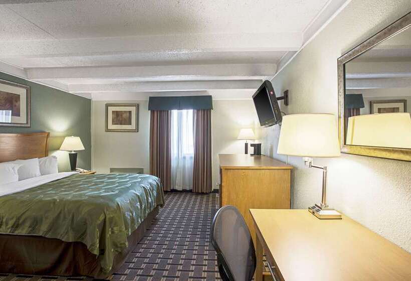 Отель Quality Inn & Suites Near I480 And I29