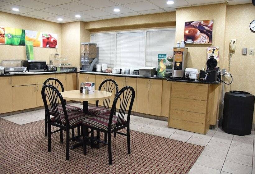 Отель Quality Inn & Suites Near I480 And I29