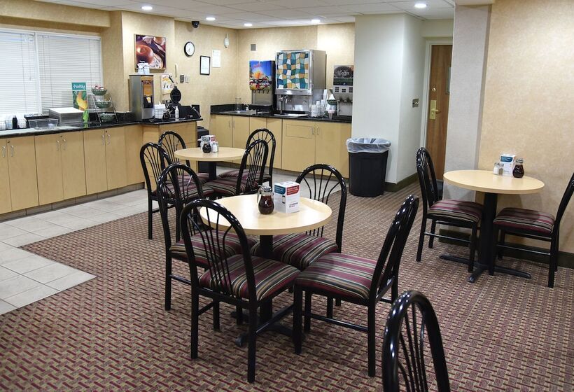 هتل Quality Inn & Suites Near I480 And I29