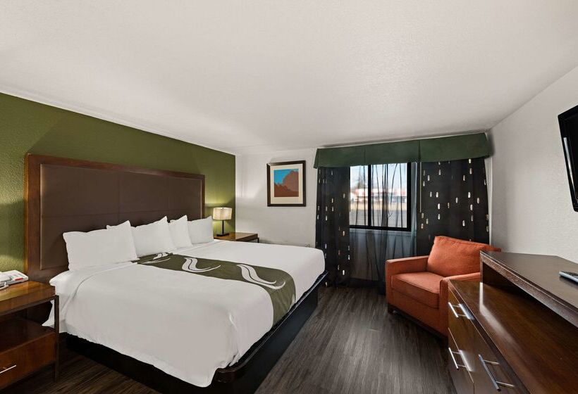 هتل Quality Inn & Suites Near I480 And I29