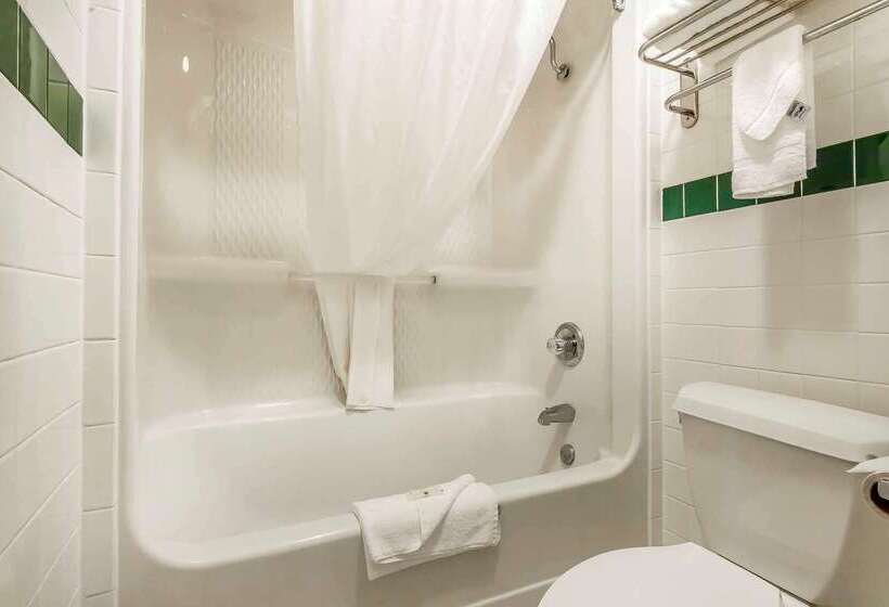 فندق Quality Inn & Suites Owasso Us 169