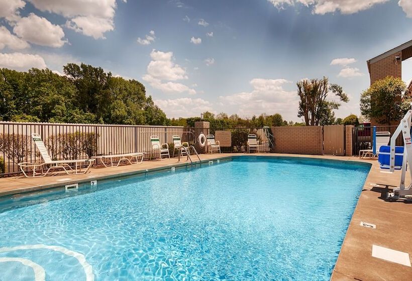 فندق Quality Inn & Suites