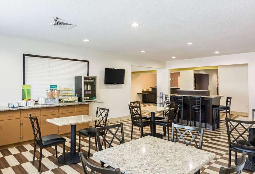 فندق Quality Inn Warsaw Near Rappahannock River