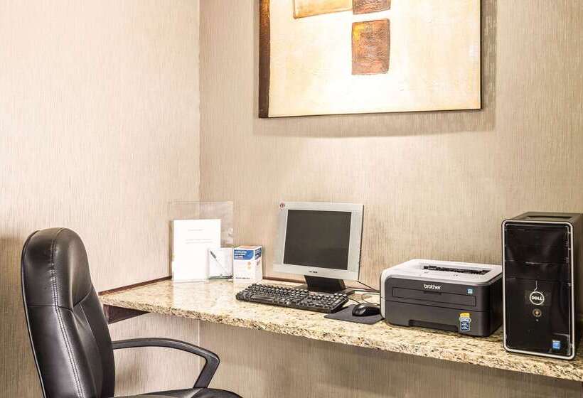 فندق Quality Inn