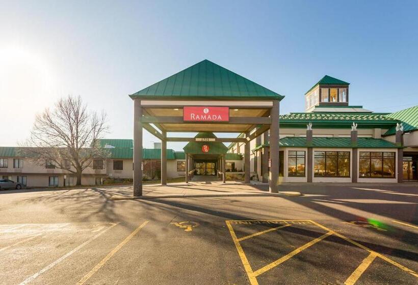 Ramada By Wyndham Plymouth Hotel & Conference Center