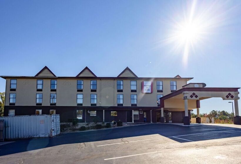 فندق Clarion Pointe