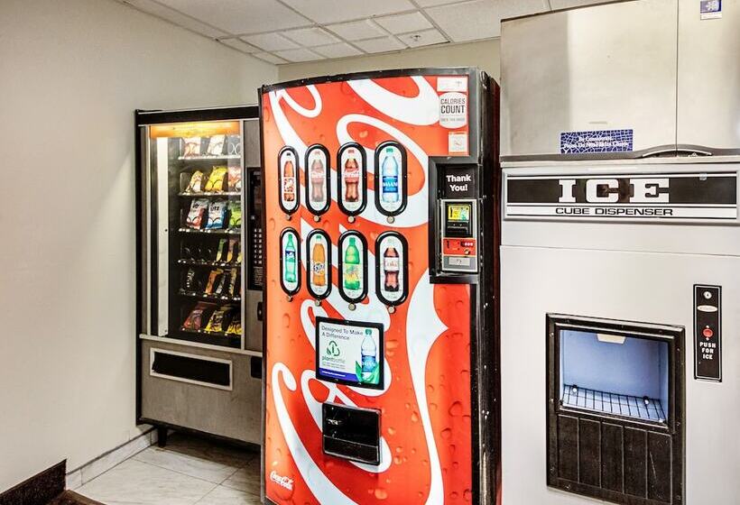 فندق Clarion Pointe