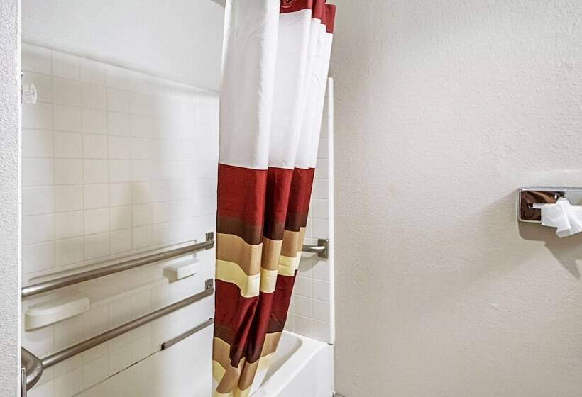 فندق Clarion Pointe