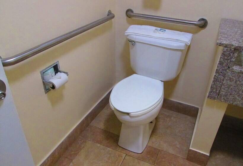 فندق Regency Inn Near Boardwalk & Hurlburt Field