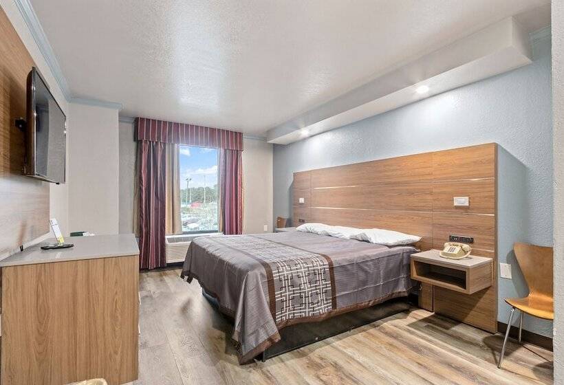 فندق Regency Inn Near Boardwalk & Hurlburt Field