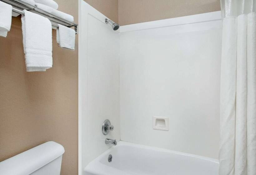 בית מלון כפרי Super 8 By Wyndham Bastrop Tx